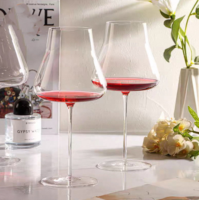 The Silhouette Glass™ – Modern Wine Glass
